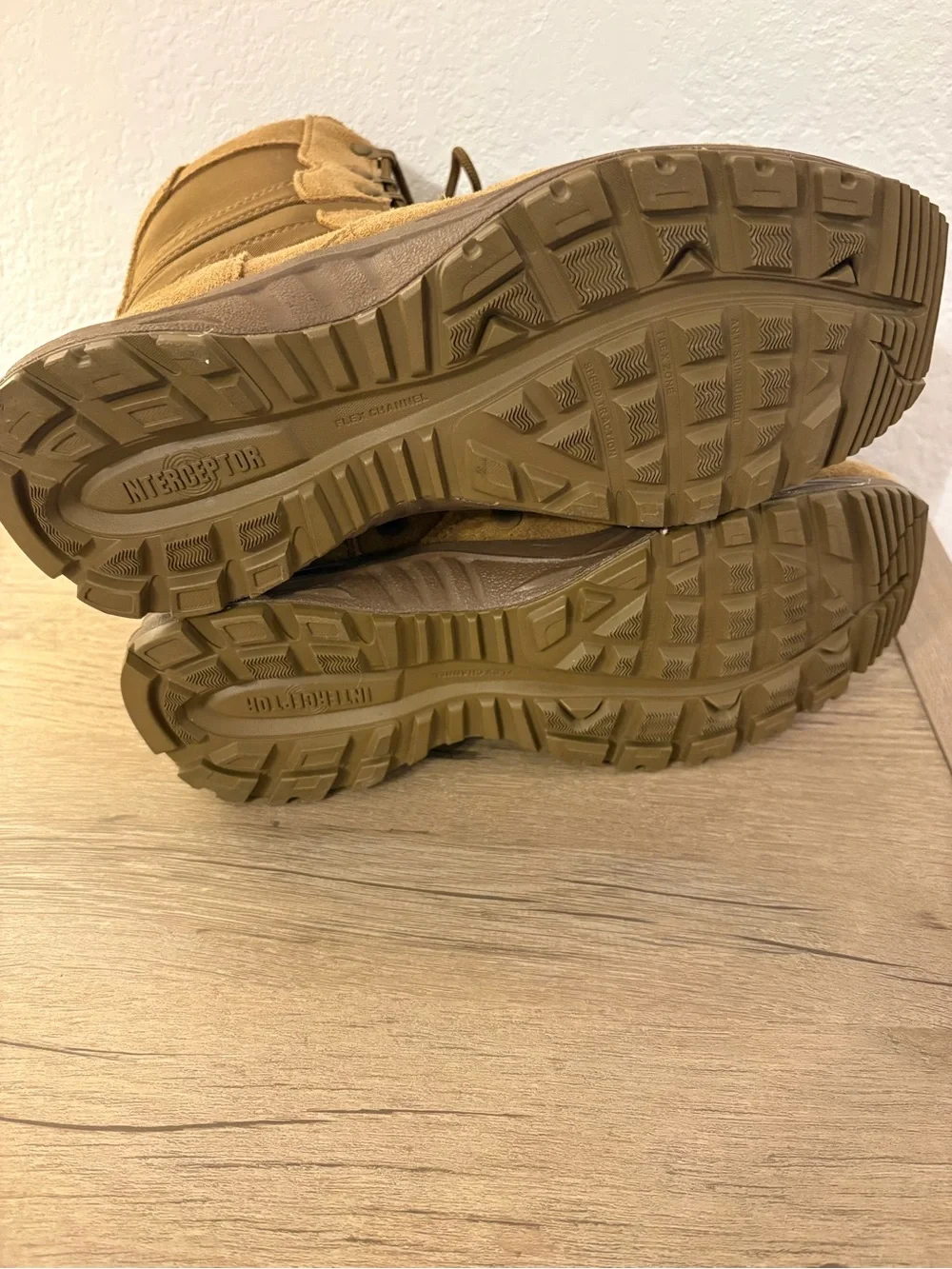 Interceptor tactical camping / hunting boots tan size 7.5
